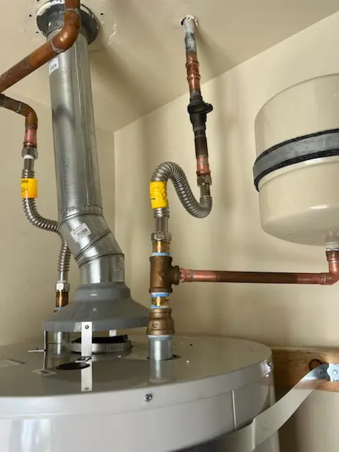 Water heater installation and plumbing repair in Wyndham